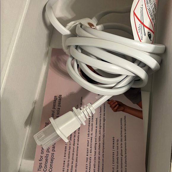 T3 Singlepass Ceramic Hair Tool in blush - Picture 6 of 6